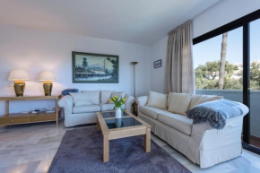 Comfortable apartment with sea view, Artola